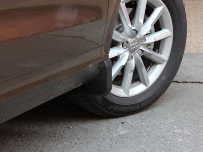 Брызговики передние для Audi Q3 2011- 2018, 2 шт. (Original) (VAG) (8U0075111)