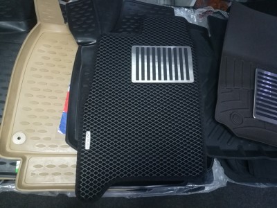 Коврики в салон EVA  для Toyota Land Cruiser 80, 1990-н.в., 3 шт., (цвет: чёрный)