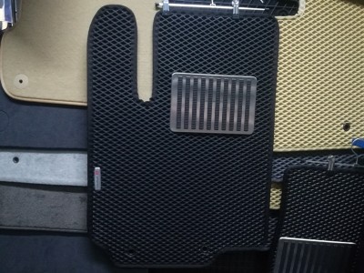 Коврики в салон EVA  для Hyundai Accent/ Solaris, 2010-2018, 3 шт., (цвет: чёрный)