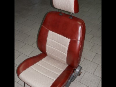 Оригинальные модельные чехлы на сидения для автомобиля  Audi A6 C5 седан/ универсал/ рекаро 1997-2004 (материал: твид, кожзам; любые тона)