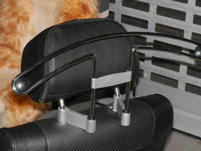 Вешалка для верхней одежды на автокресло (нержавейка) (Novline)