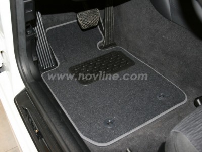 Коврики в салон (Novline) для BMW 1 E81 3d 2007-2012, 4 шт. (текстиль, чёрные, серые, бежевые)