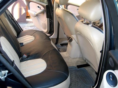 Оригинальные модельные чехлы на сидения для автомобиля Hyundai Santa Fe Classic 2001-2006 (материал: твид, кожзам; любые тона)