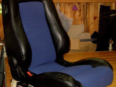 Оригинальные модельные чехлы на сидения для автомобиля Iveco Daily 1+2 / 1+1 2007-н.в. (материал: твид, кожзам; любые тона)