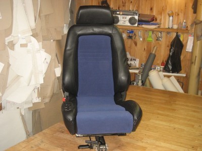 Оригинальные модельные чехлы на сидения для автомобиля Volkswagen Crafter 1,2,3 места 2006-н.в. (материал: твид, кожзам; любые тона)